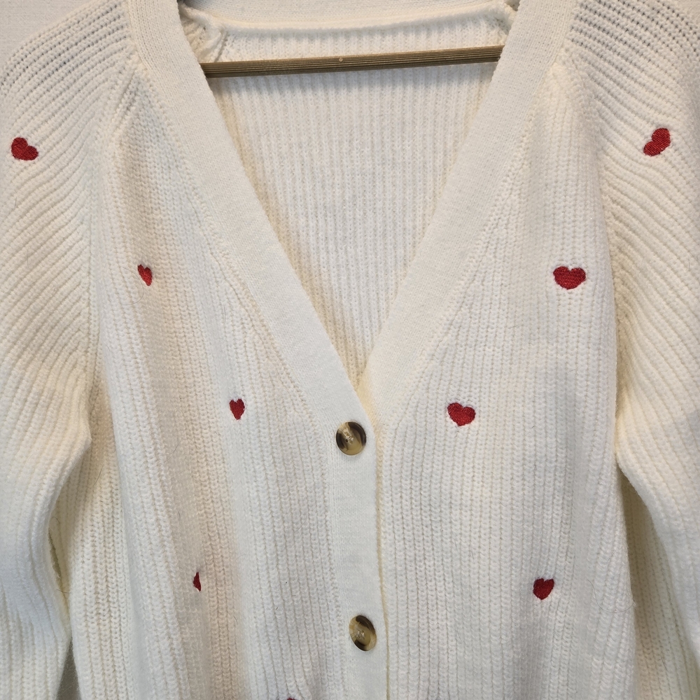 CUPSHE Women's Size M White Knit Cardigan with Red Heart Accents NWT - Picture 6 of 9